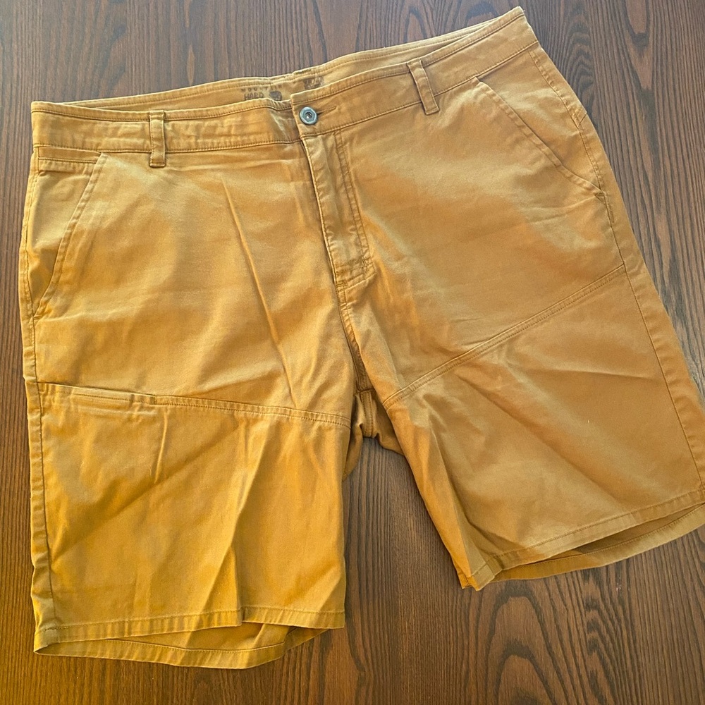 Mountain Hardwear Shorts 38 Waist